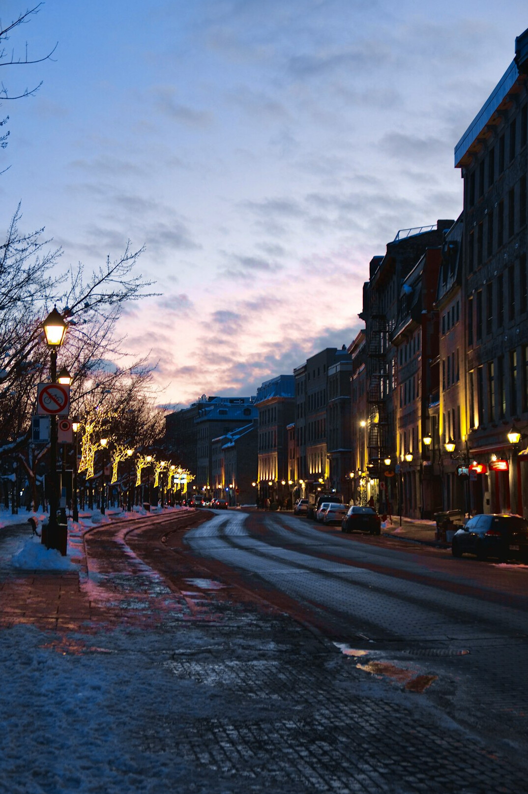 montreal cobblestone street